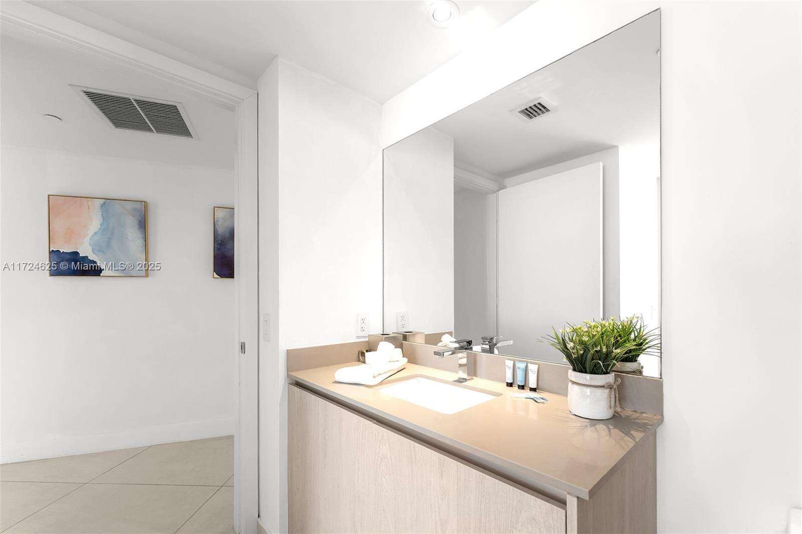 Hyde Resort at 4111 Ocean Dr, Hollywood, FL 33019 - For Sale photo 27