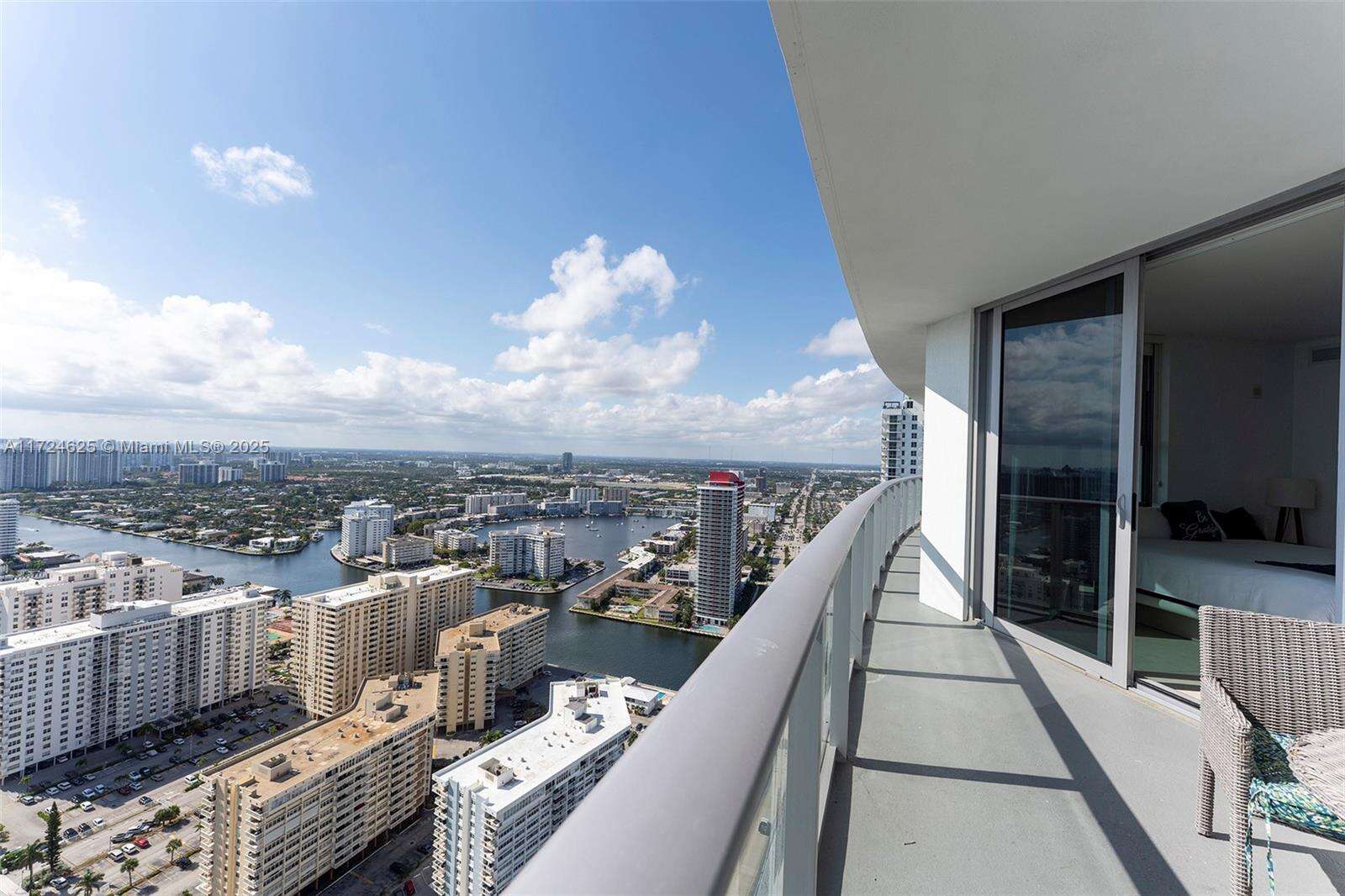 Hyde Resort at 4111 Ocean Dr, Hollywood, FL 33019 - For Sale photo 35