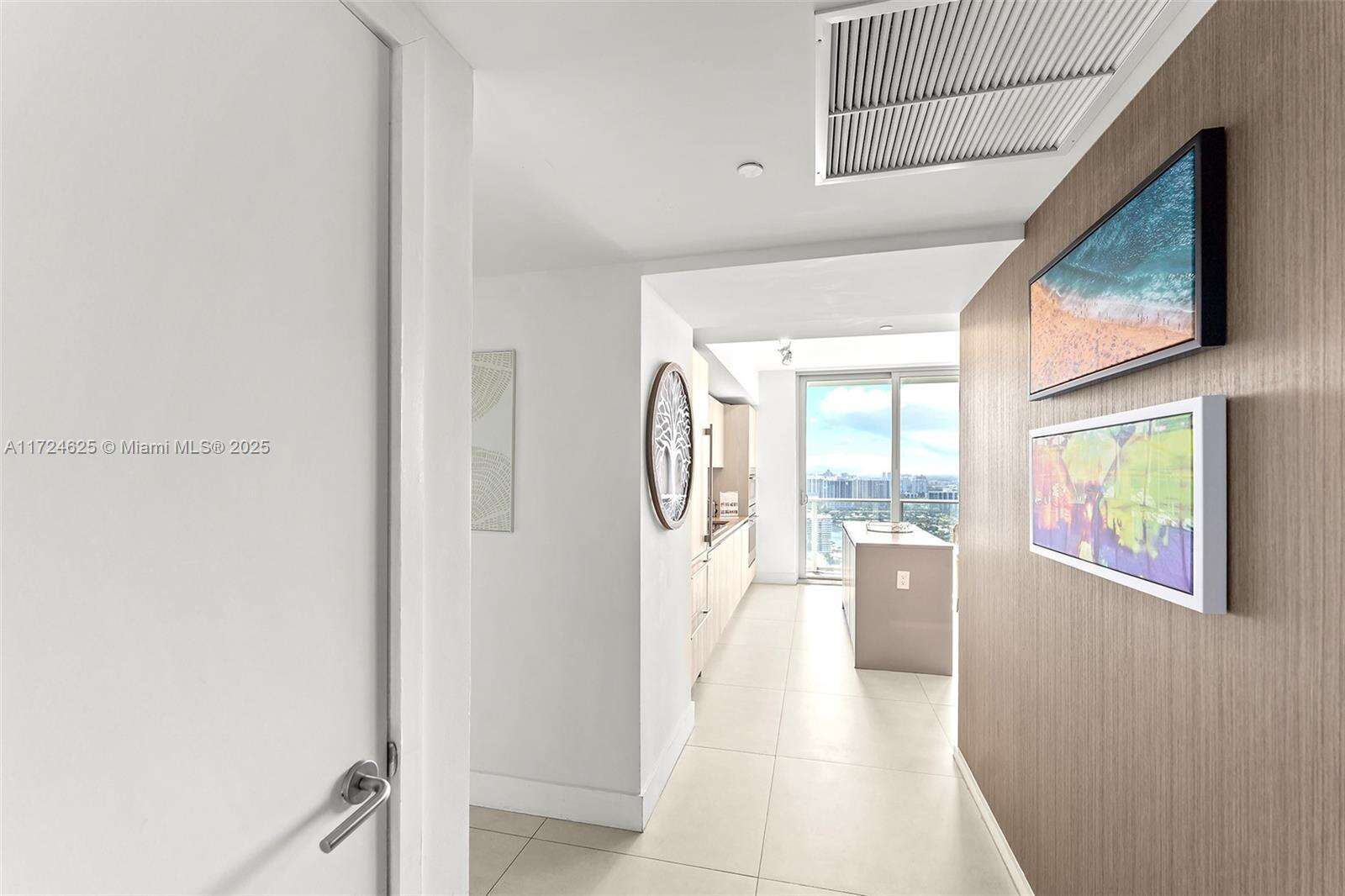 Hyde Resort at 4111 Ocean Dr, Hollywood, FL 33019 - For Sale photo 8