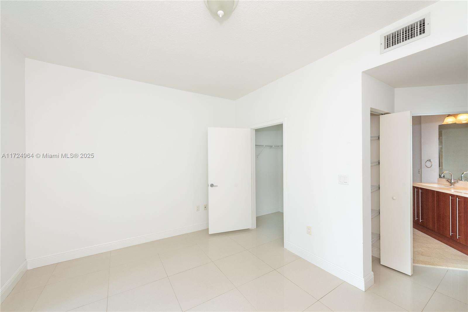 Axis On Brickell at 79 12th St, Miami, FL 33130 - For Sale photo 11