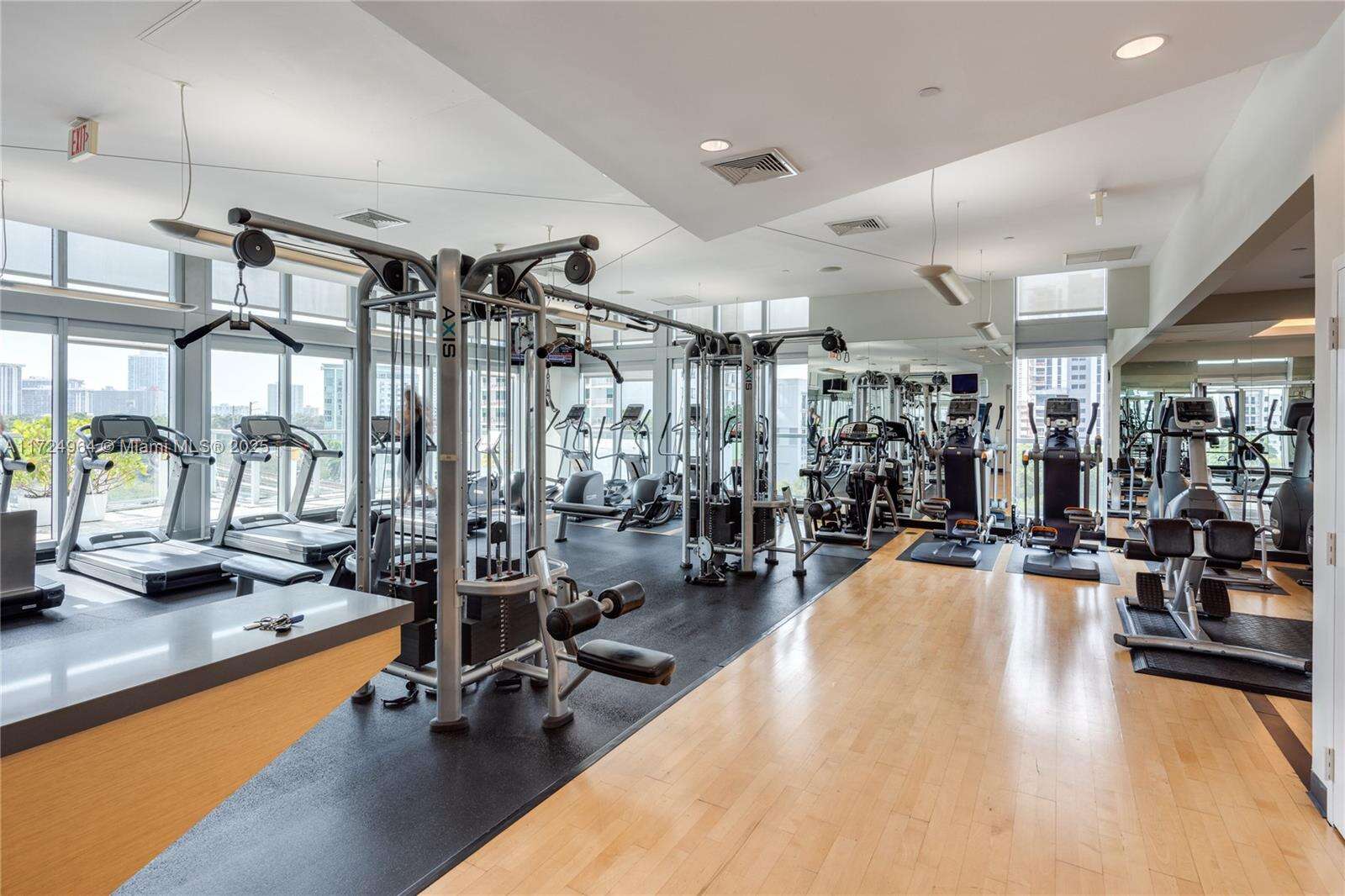 Axis On Brickell at 79 12th St, Miami, FL 33130 - For Sale photo 21