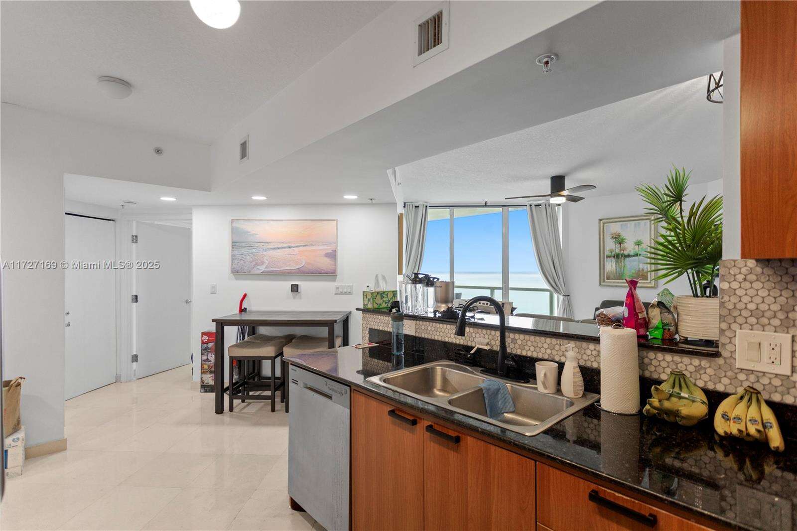 La Perla at 16699 Collins Ave, Sunny Isles Beach, FL 33160 - For Sale photo 12
