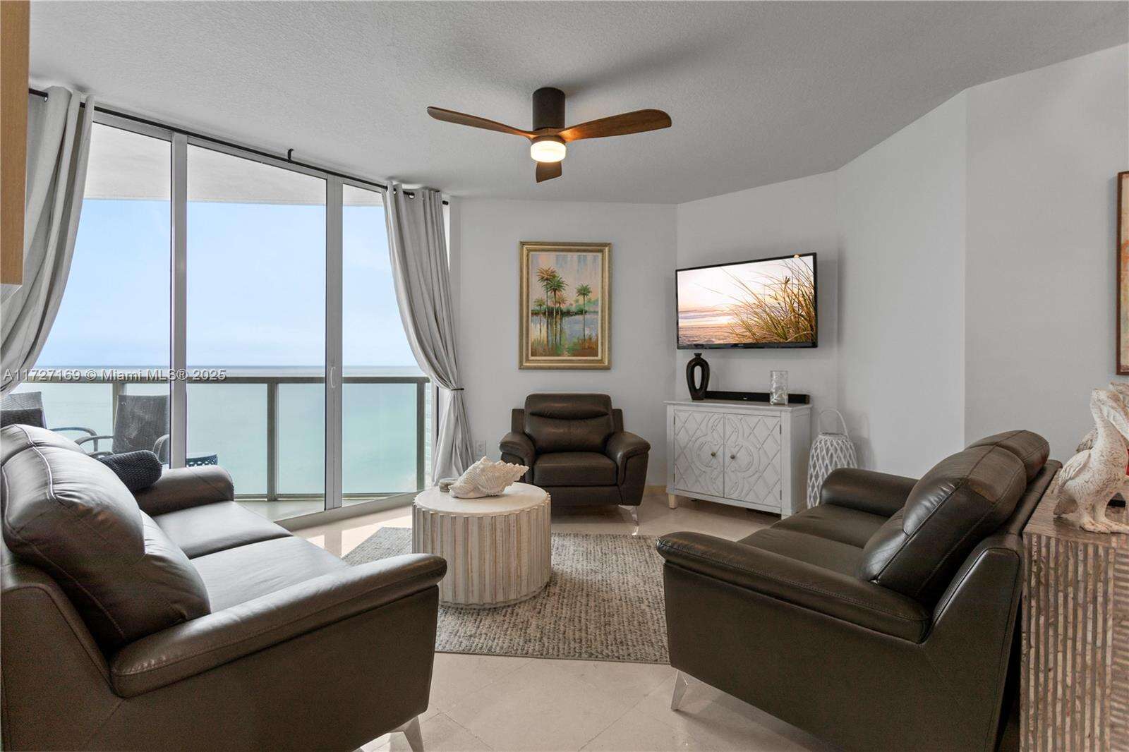 La Perla at 16699 Collins Ave, Sunny Isles Beach, FL 33160 - For Sale photo 13