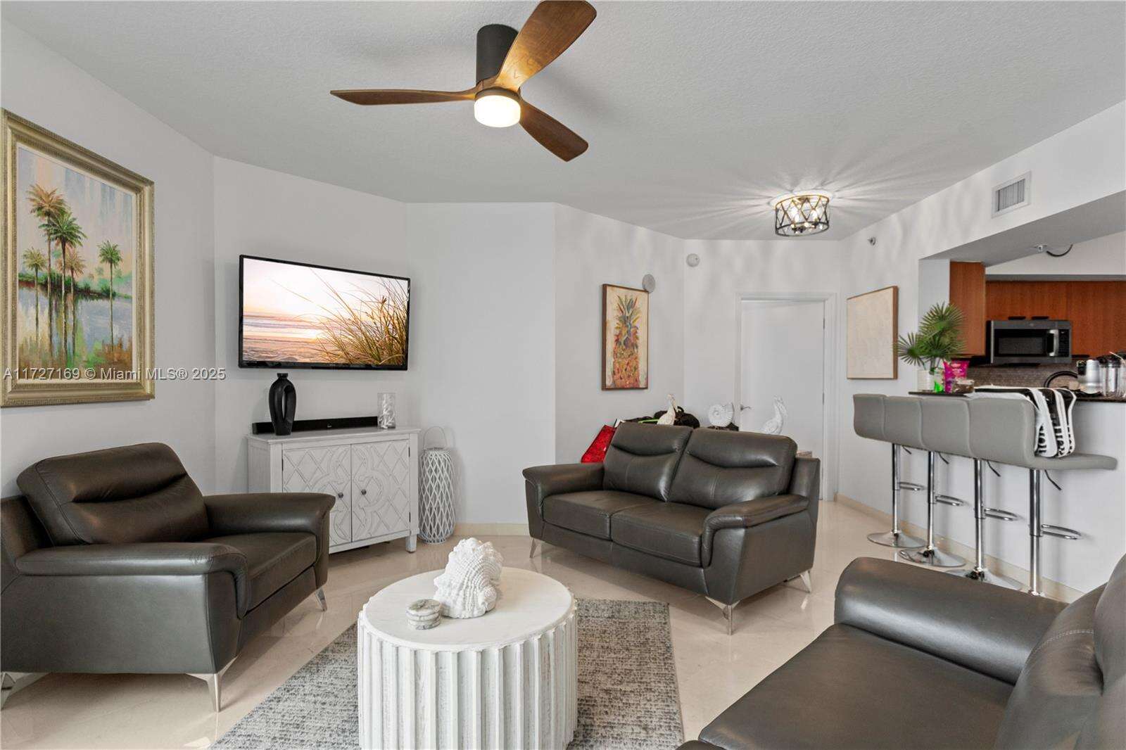 La Perla at 16699 Collins Ave, Sunny Isles Beach, FL 33160 - For Sale photo 15