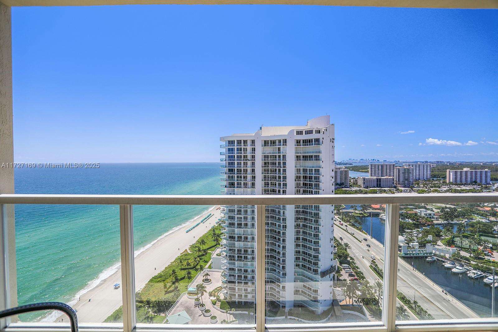 La Perla at 16699 Collins Ave, Sunny Isles Beach, FL 33160 - For Sale photo 17