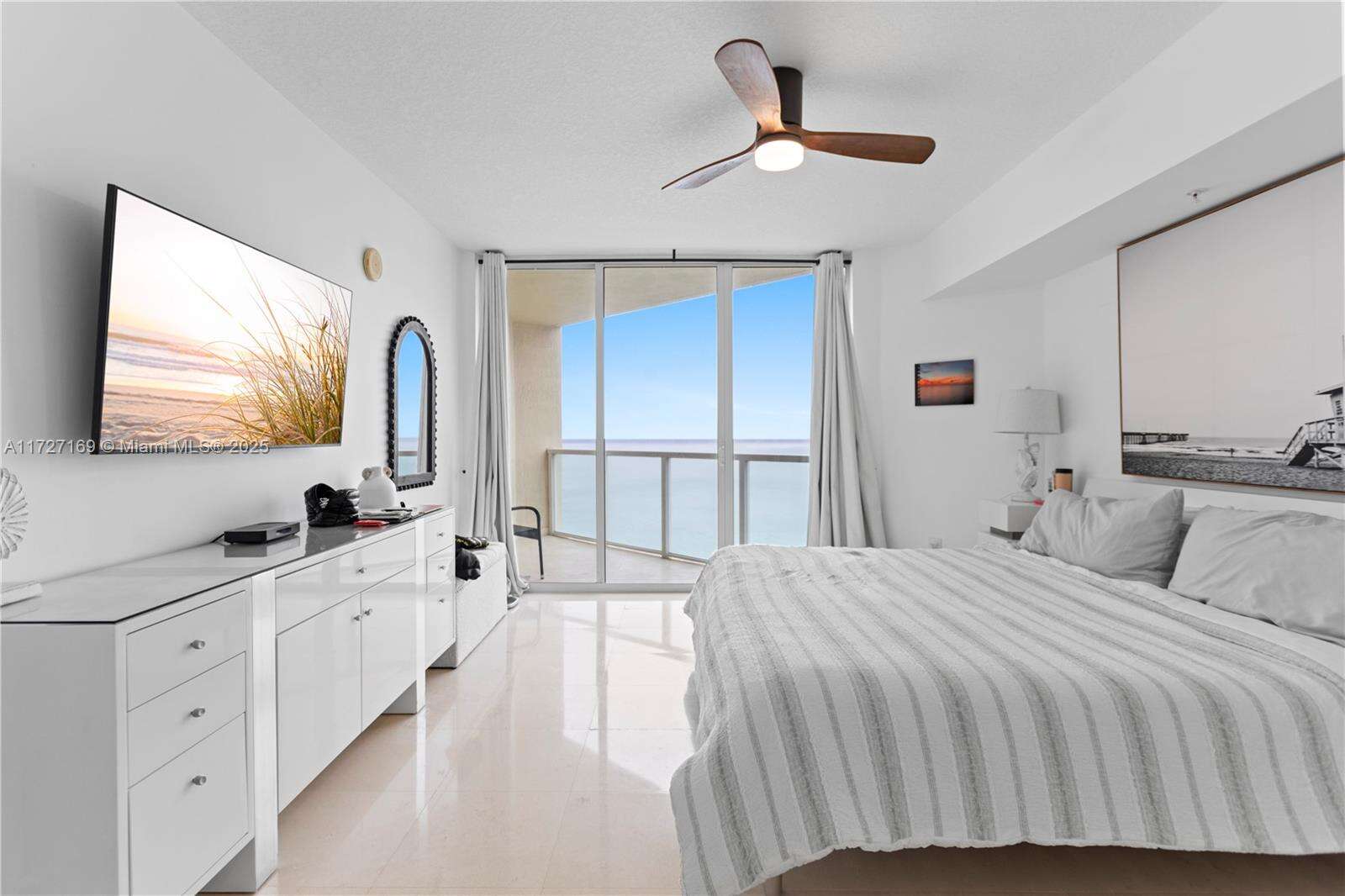 La Perla at 16699 Collins Ave, Sunny Isles Beach, FL 33160 - For Sale photo 21