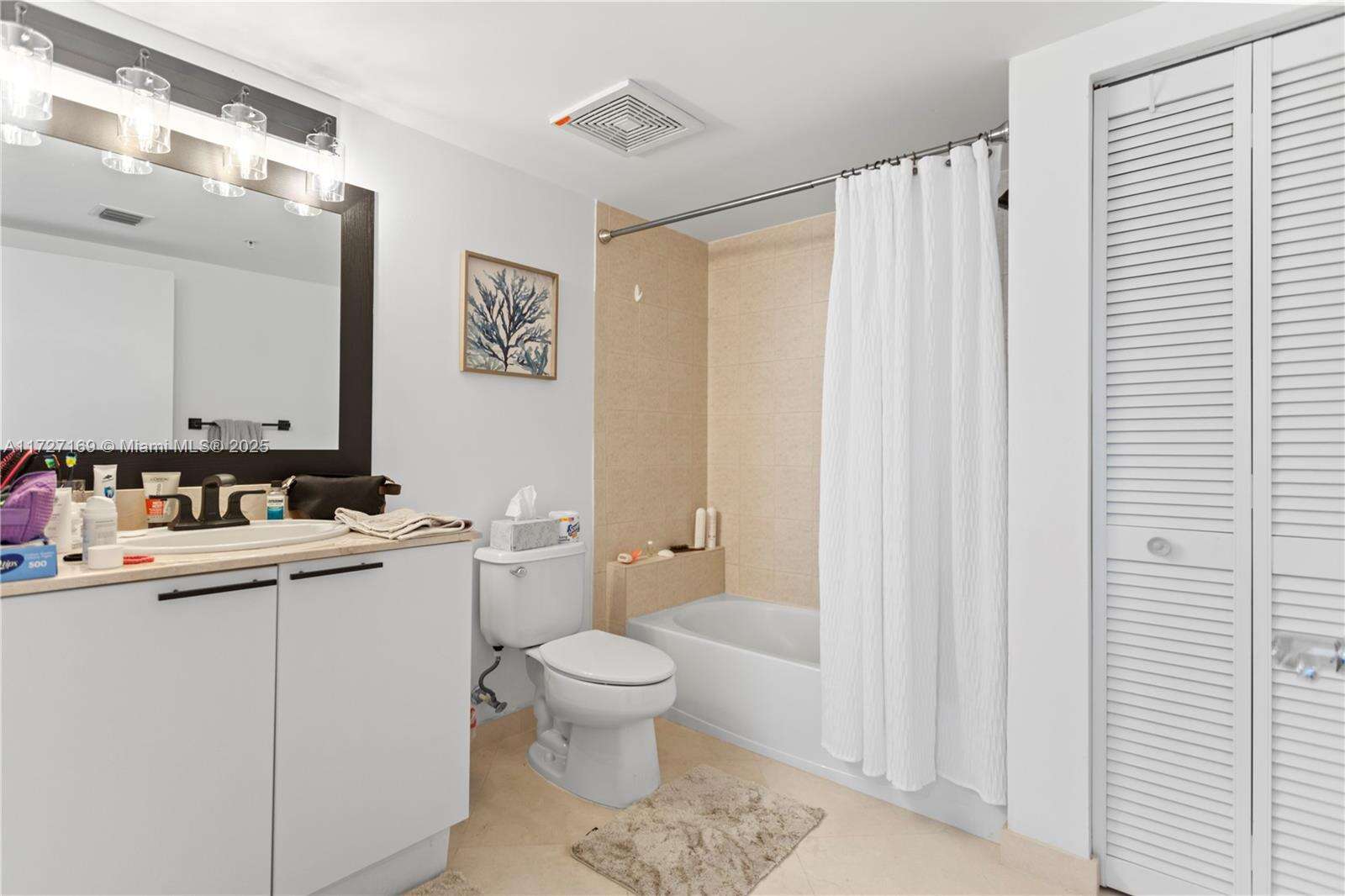 La Perla at 16699 Collins Ave, Sunny Isles Beach, FL 33160 - For Sale photo 30