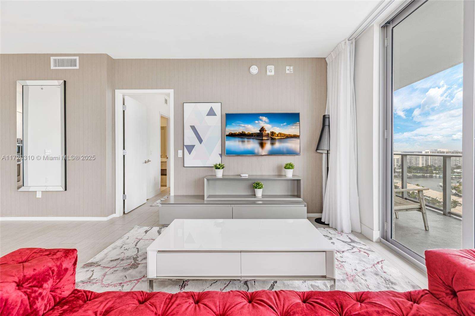 Hyde Beach House at 4010 Ocean Dr, Hollywood, FL 33019 - For Sale photo 12