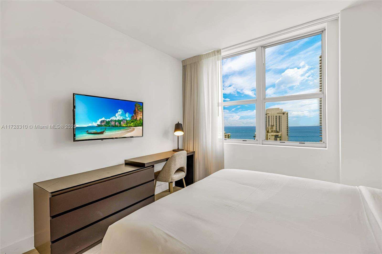 Hyde Beach House at 4010 Ocean Dr, Hollywood, FL 33019 - For Sale photo 22