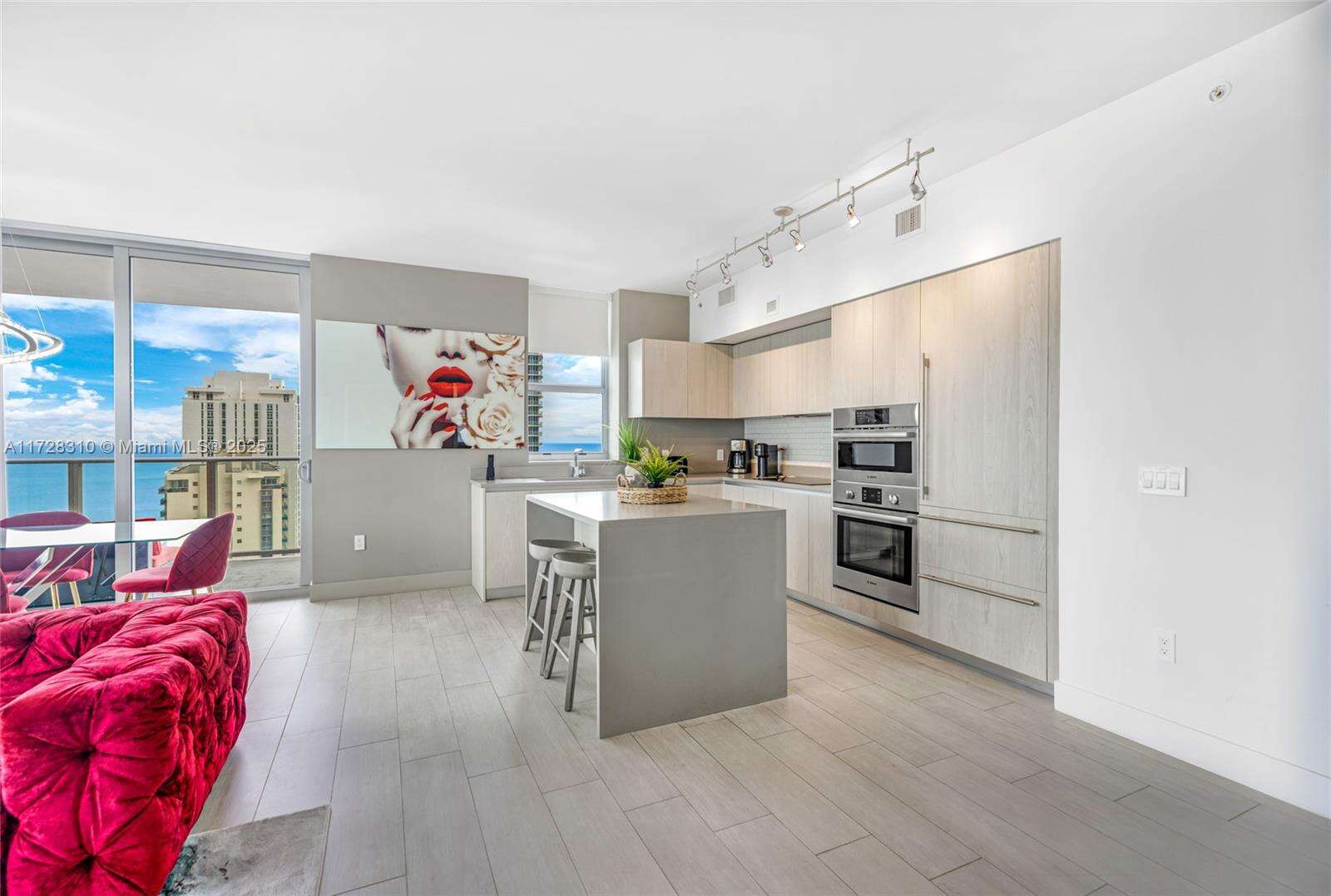 Hyde Beach House at 4010 Ocean Dr, Hollywood, FL 33019 - For Sale photo 8