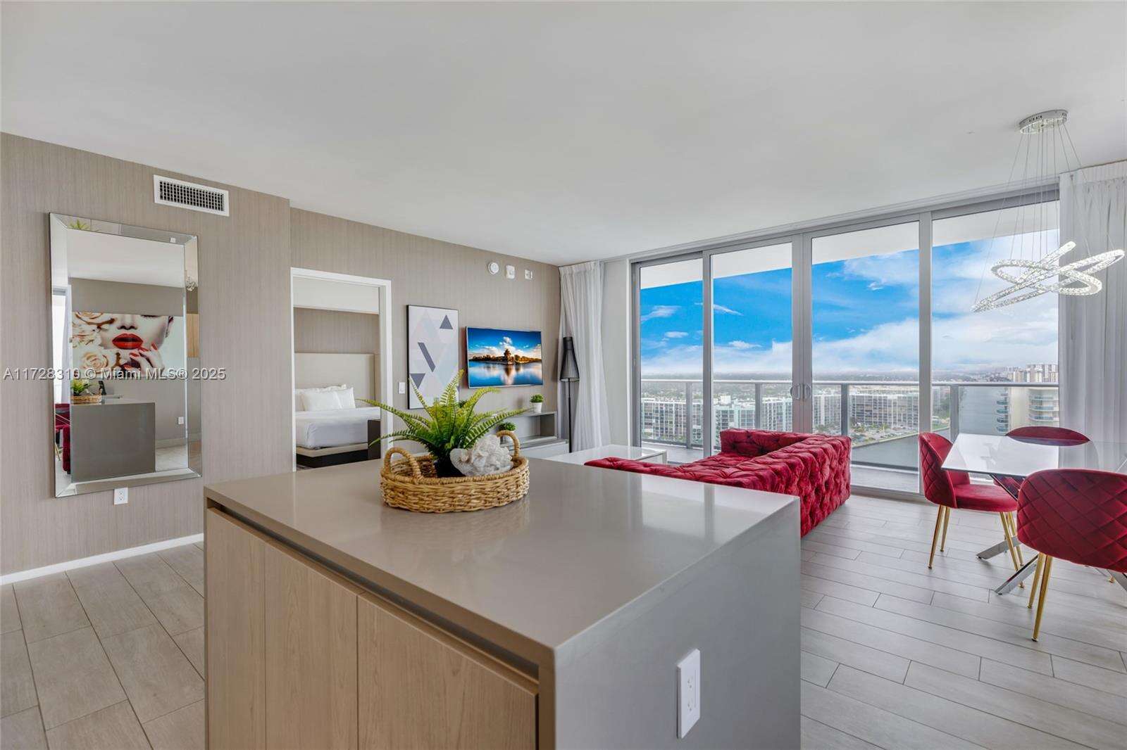 Hyde Beach House at 4010 Ocean Dr, Hollywood, FL 33019 - For Sale photo 10