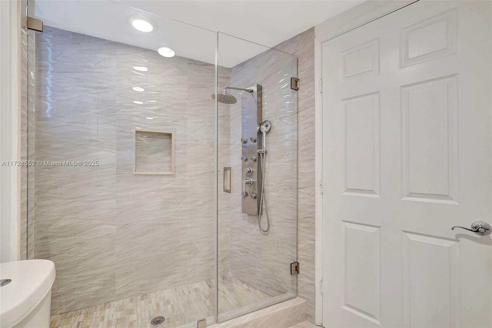 Hidden Bay at 3370 Hidden Bay Dr, Aventura, FL 33180 - For Sale photo 27