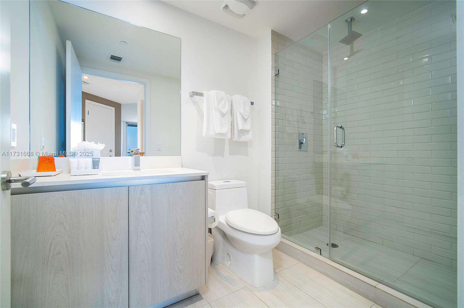 Hyde Beach House at 4010 Ocean Dr, Hollywood, FL 33019 - For Sale photo 16