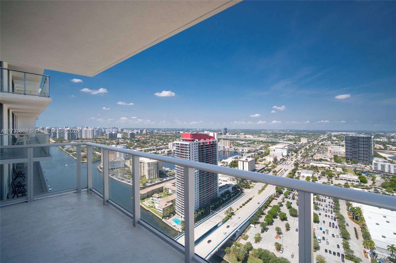 Hyde Beach House at 4010 Ocean Dr, Hollywood, FL 33019 - For Sale photo 17
