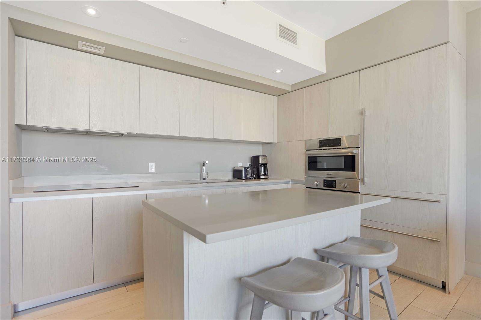 Hyde Beach House at 4010 Ocean Dr, Hollywood, FL 33019 - For Sale photo 14