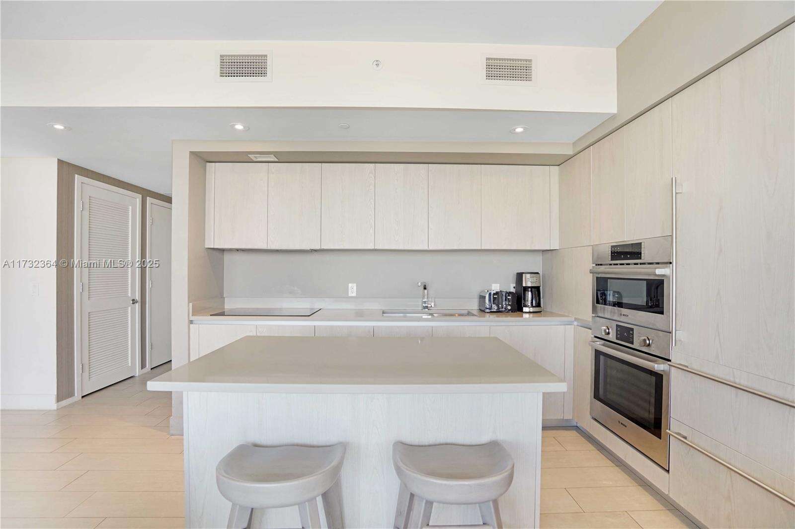 Hyde Beach House at 4010 Ocean Dr, Hollywood, FL 33019 - For Sale photo 15