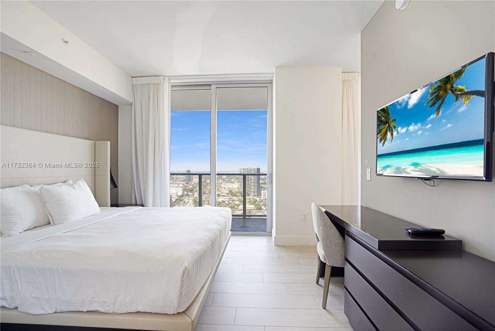 Hyde Beach House at 4010 Ocean Dr, Hollywood, FL 33019 - For Sale photo 16