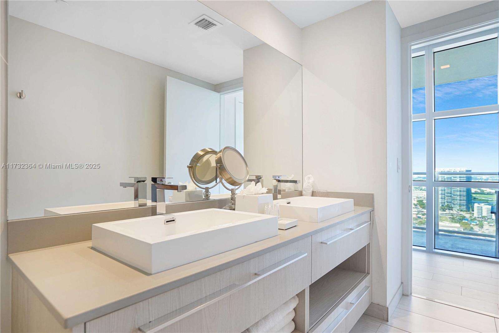 Hyde Beach House at 4010 Ocean Dr, Hollywood, FL 33019 - For Sale photo 24
