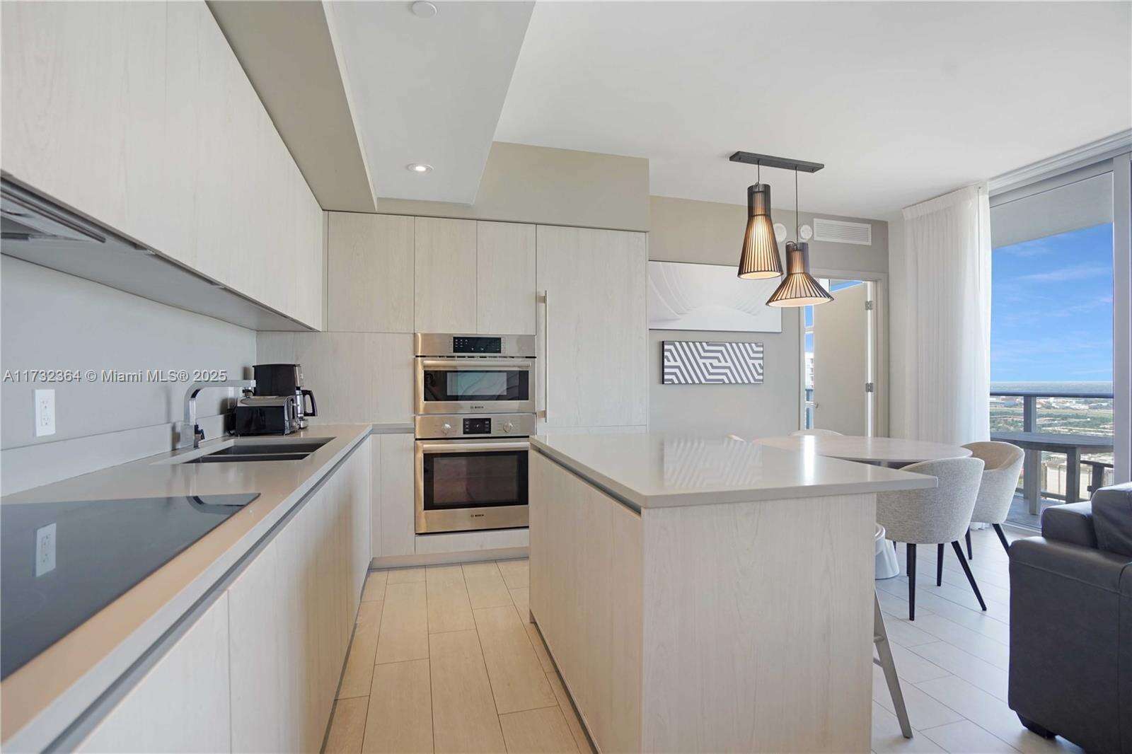 Hyde Beach House at 4010 Ocean Dr, Hollywood, FL 33019 - For Sale photo 6
