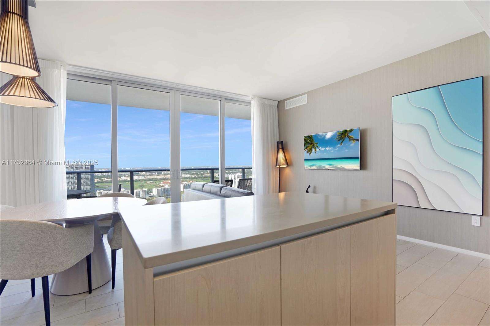 Hyde Beach House at 4010 Ocean Dr, Hollywood, FL 33019 - For Sale photo 7