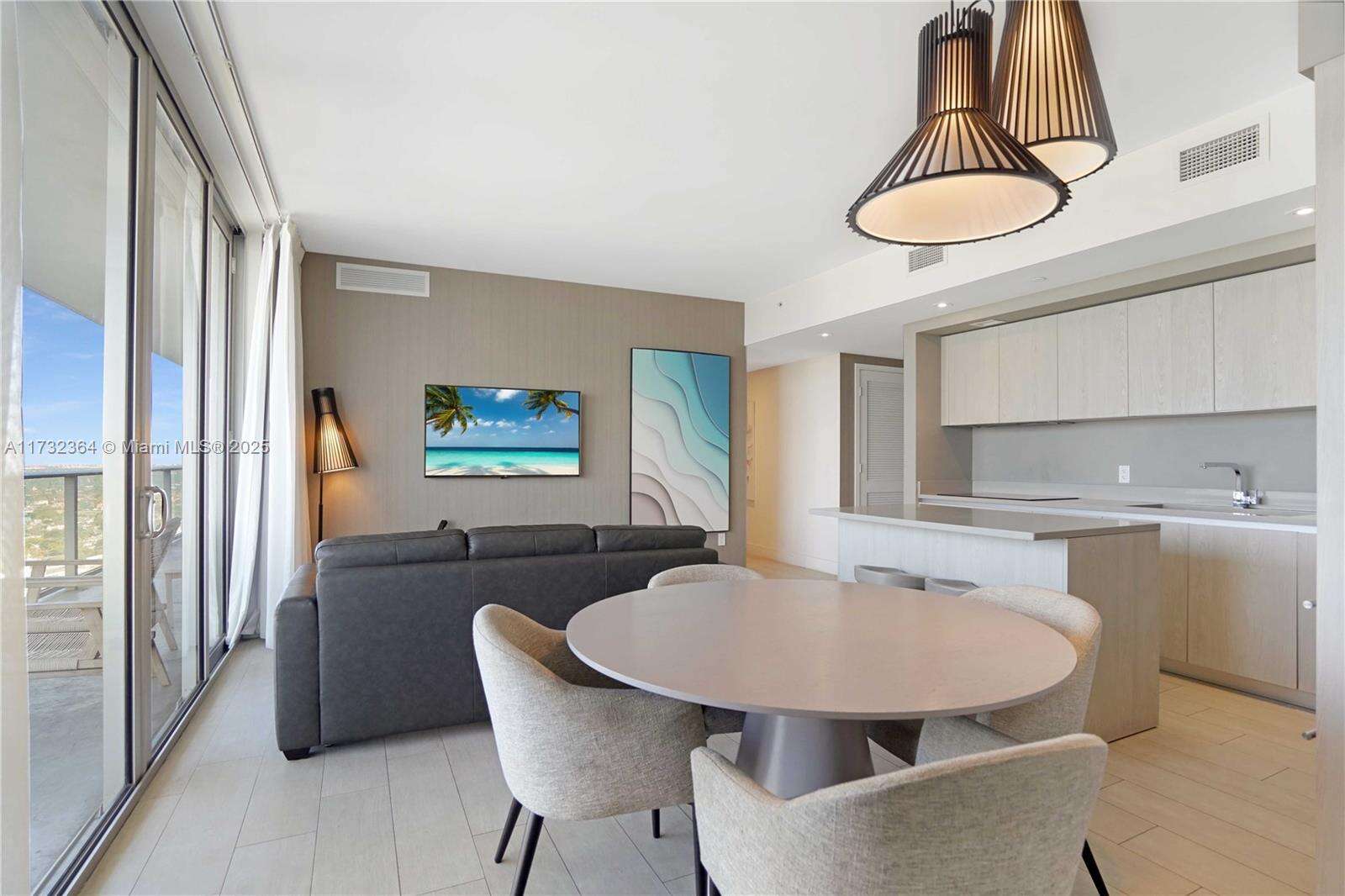 Hyde Beach House at 4010 Ocean Dr, Hollywood, FL 33019 - For Sale photo 8