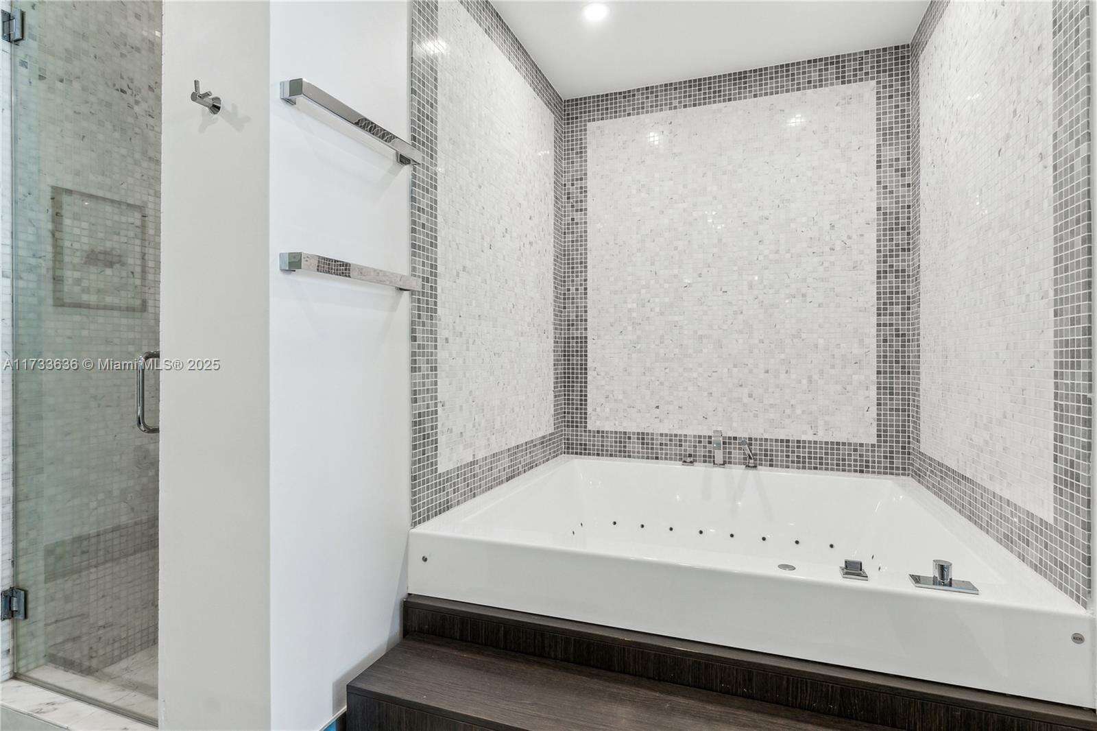 Epic Residences at 200 Biscayne Blvd Way, Miami, FL 33131 - For Sale photo 16