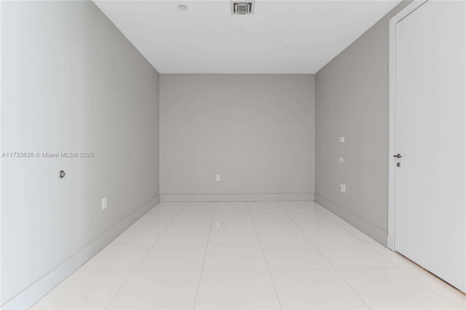 Epic Residences at 200 Biscayne Blvd Way, Miami, FL 33131 - For Sale photo 6