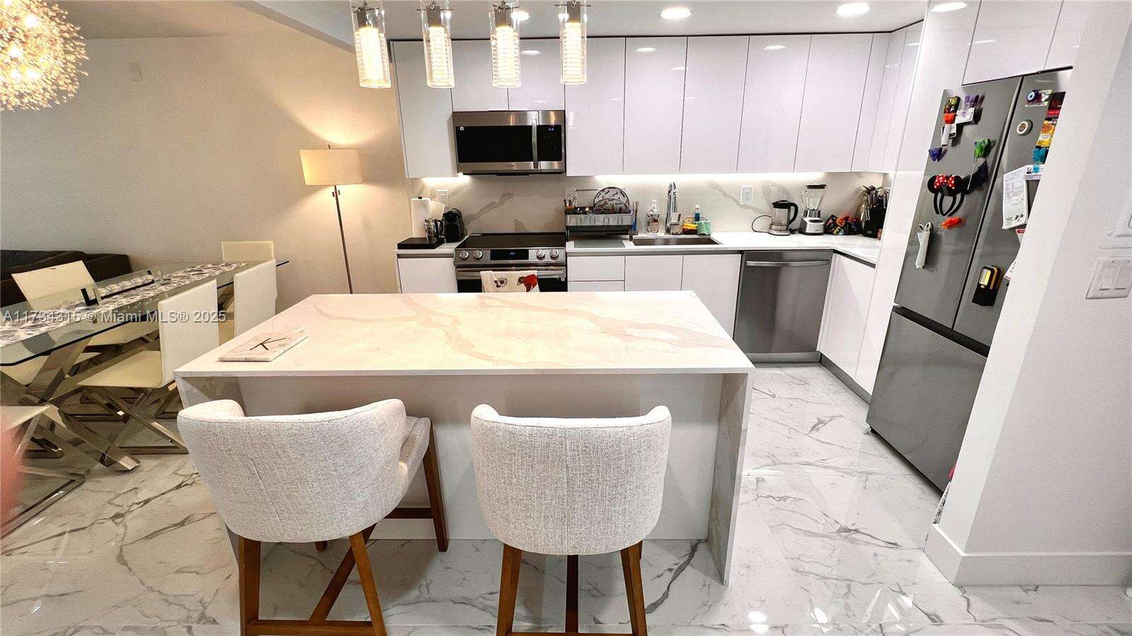 Maison Grande at 6039 Collins Ave, Miami Beach, FL 33140 - For Sale photo 3