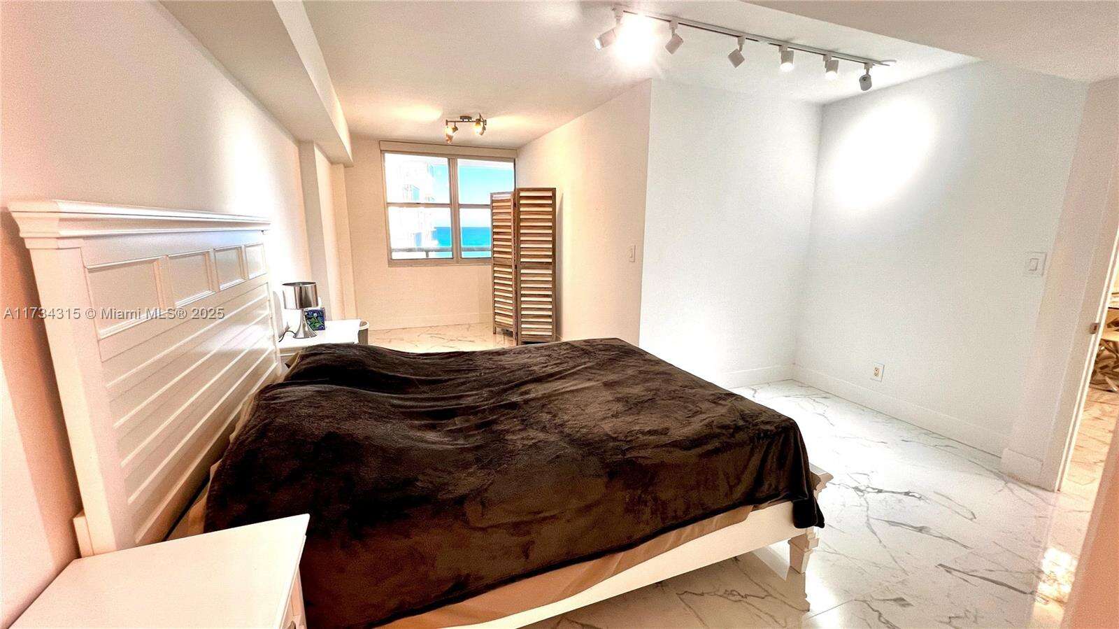 Maison Grande at 6039 Collins Ave, Miami Beach, FL 33140 - For Sale photo 8