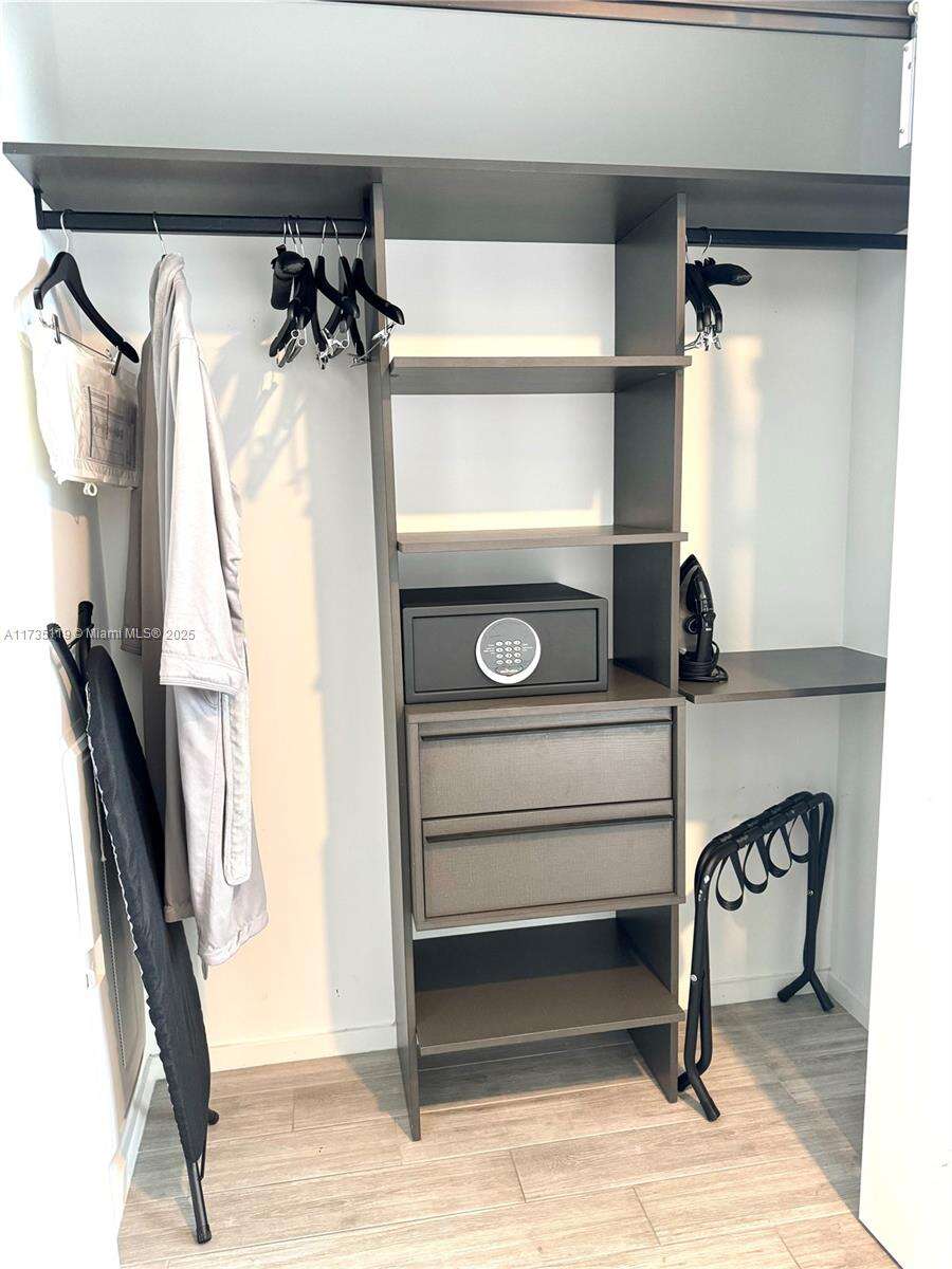 398 NE 5TH STREET - 398 5th St, Miami, FL 33132 | Picture 31