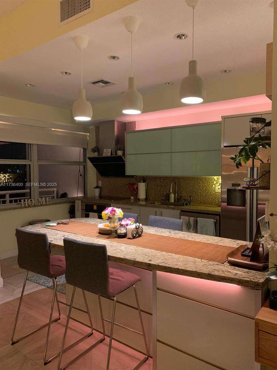 Del Prado at 18031 Biscayne Blvd, Aventura, FL 33160 - For Sale photo 11