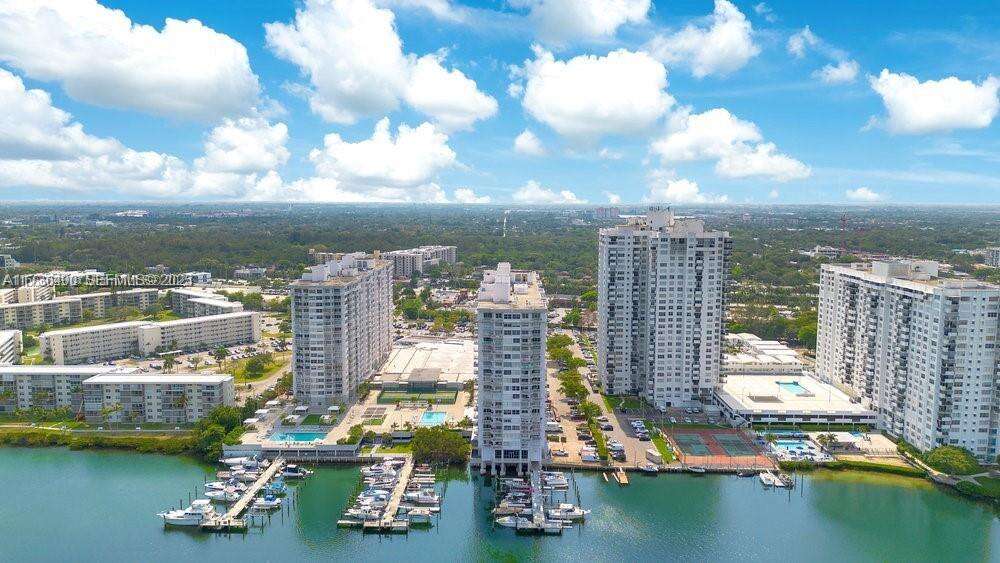 Del Prado at 18031 Biscayne Blvd, Aventura, FL 33160 - For Sale photo 14