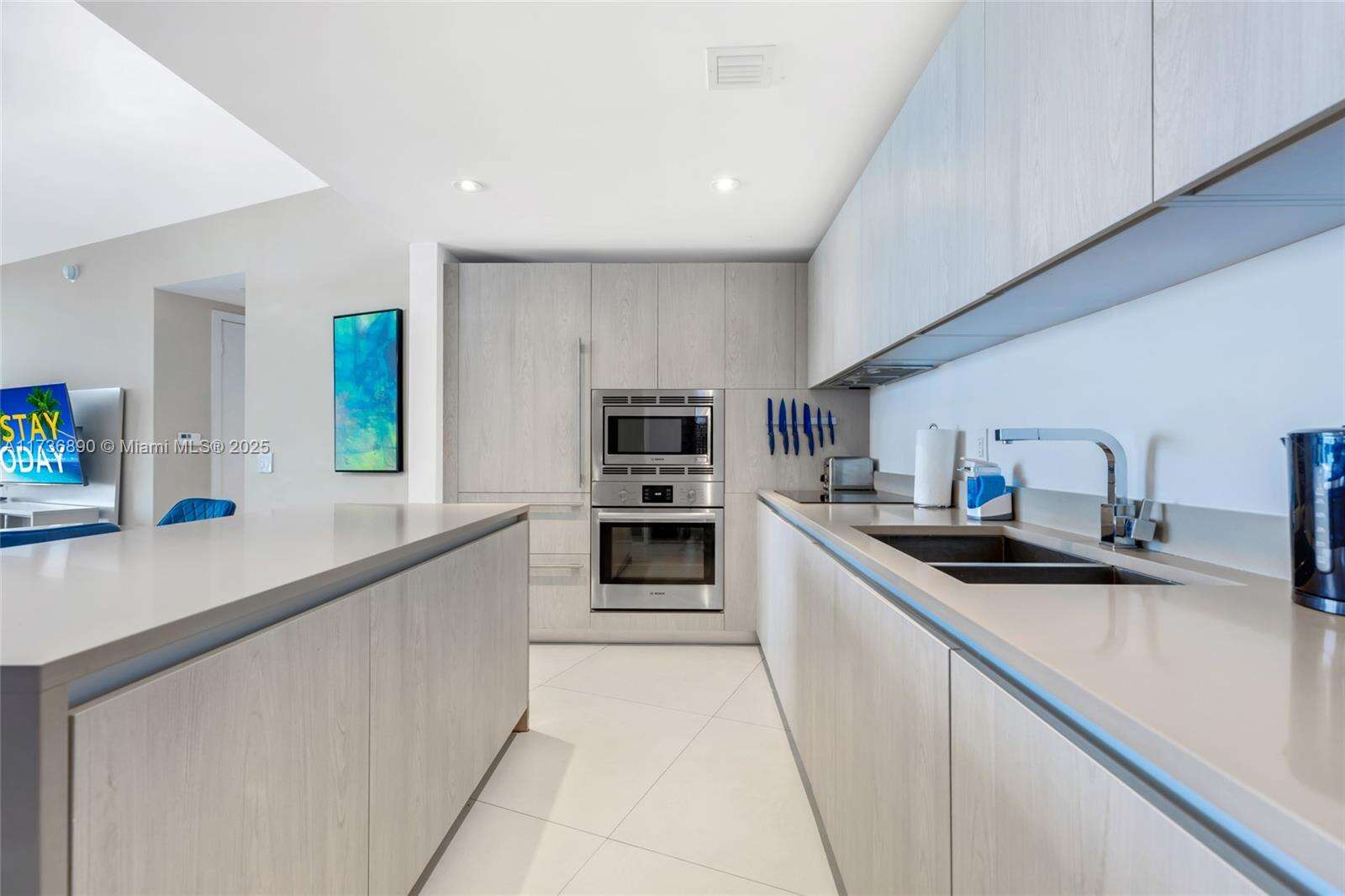 Hyde Resort at 4111 Ocean Dr, Hollywood, FL 33019 - For Sale photo 15