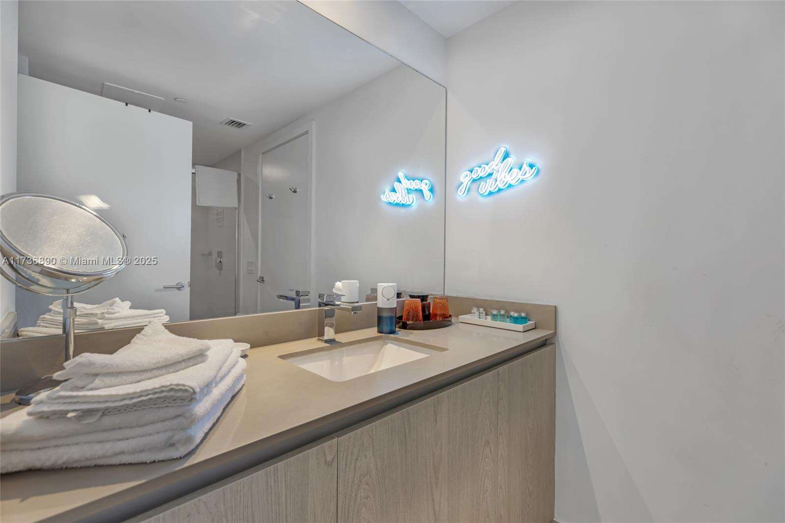 Hyde Resort at 4111 Ocean Dr, Hollywood, FL 33019 - For Sale photo 32
