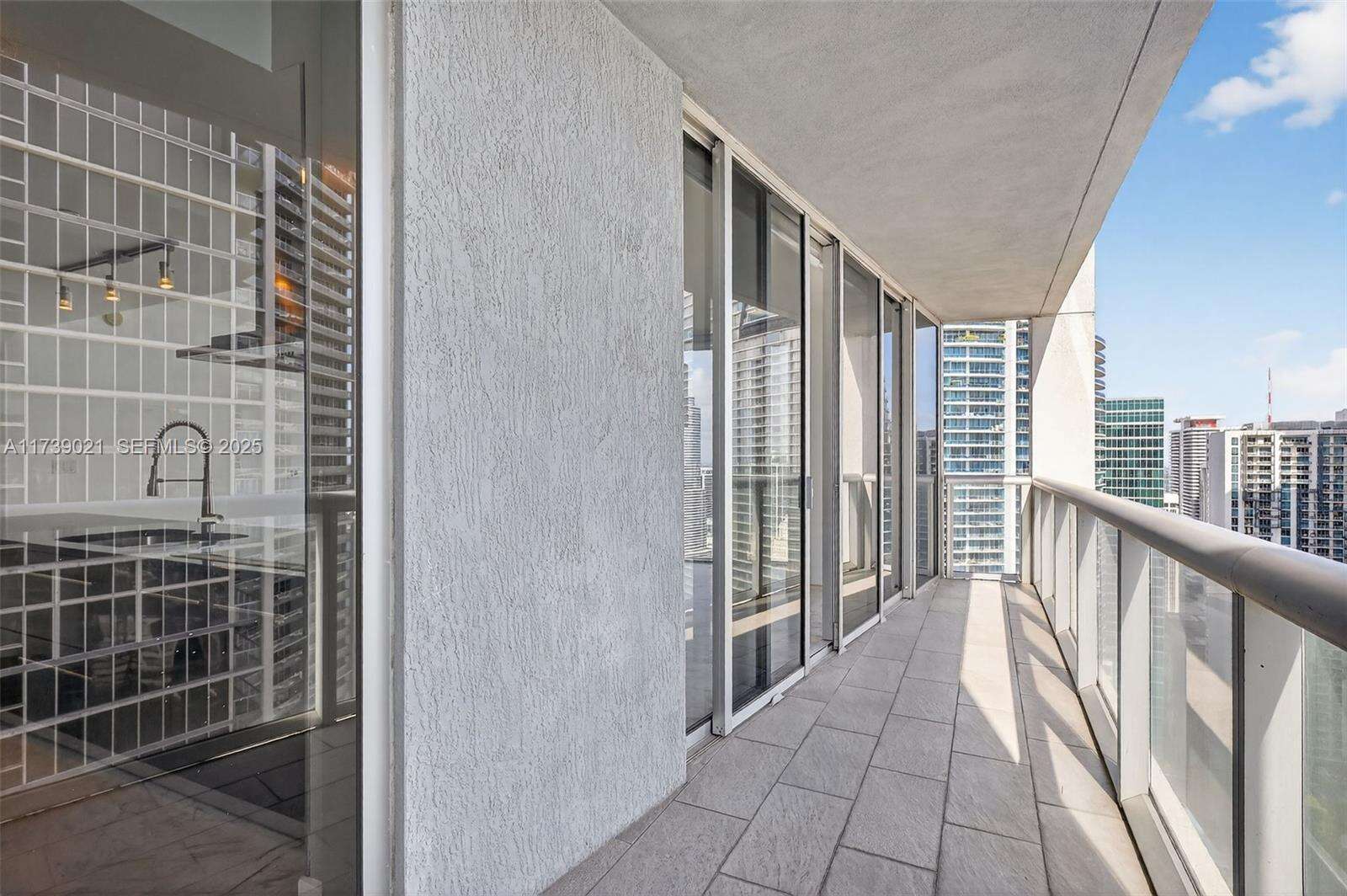 ICON BRICKELL CONDO NO 3 - 485 Brickell Ave, Miami, FL 33131 | Picture 27