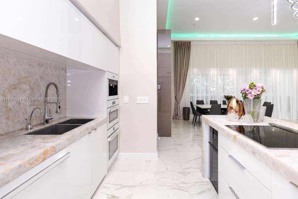 BEACH CLUB THREE - 1800 Ocean Dr, Hallandale Beach, FL 33009 | Picture 19