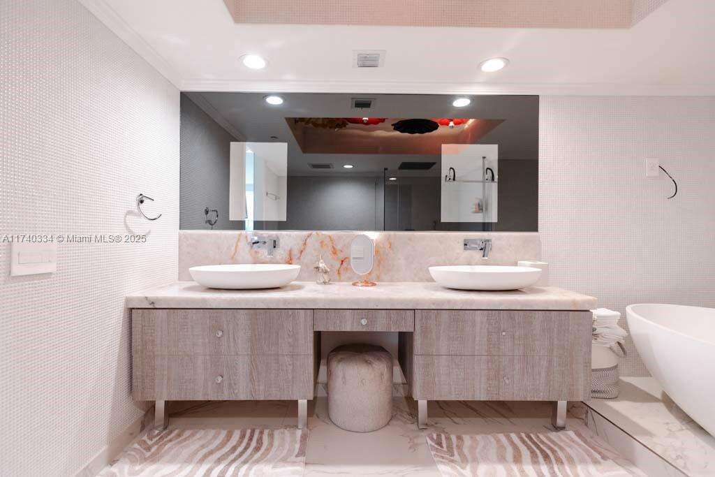 BEACH CLUB THREE - 1800 Ocean Dr, Hallandale Beach, FL 33009 | Picture 77