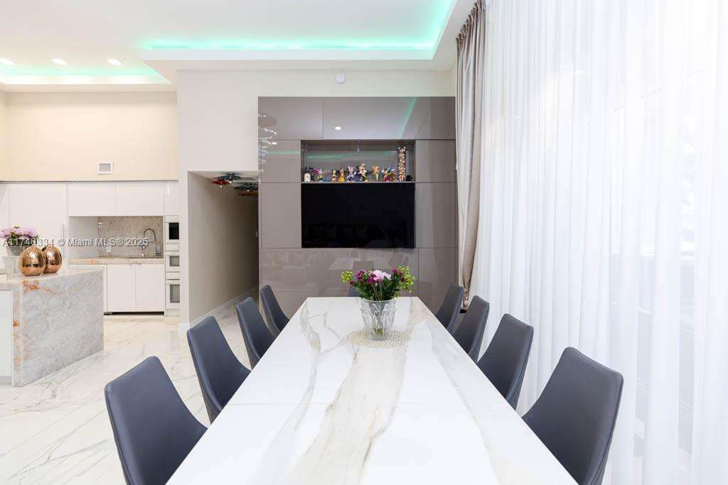 BEACH CLUB THREE - 1800 Ocean Dr, Hallandale Beach, FL 33009 | Picture 10