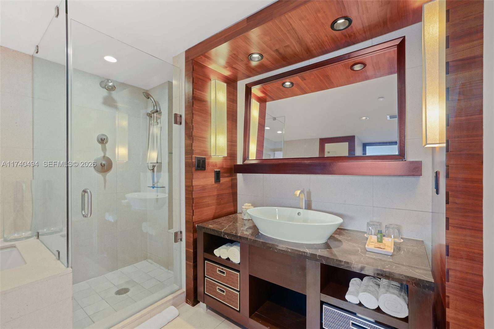 Central Carillon at 6801 Collins Ave, Miami Beach, FL 33141 - For Sale photo 21