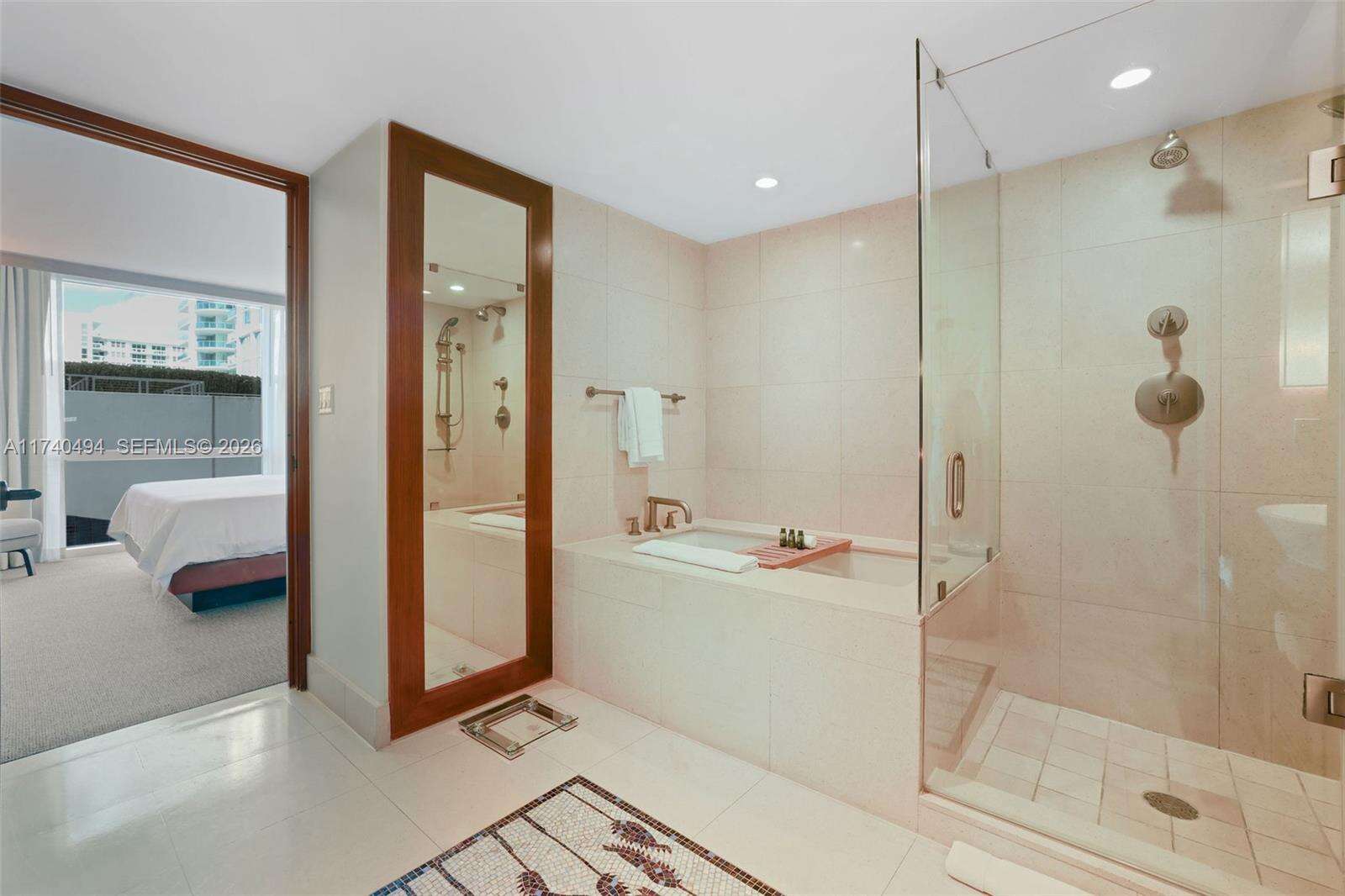 Central Carillon at 6801 Collins Ave, Miami Beach, FL 33141 - For Sale photo 22
