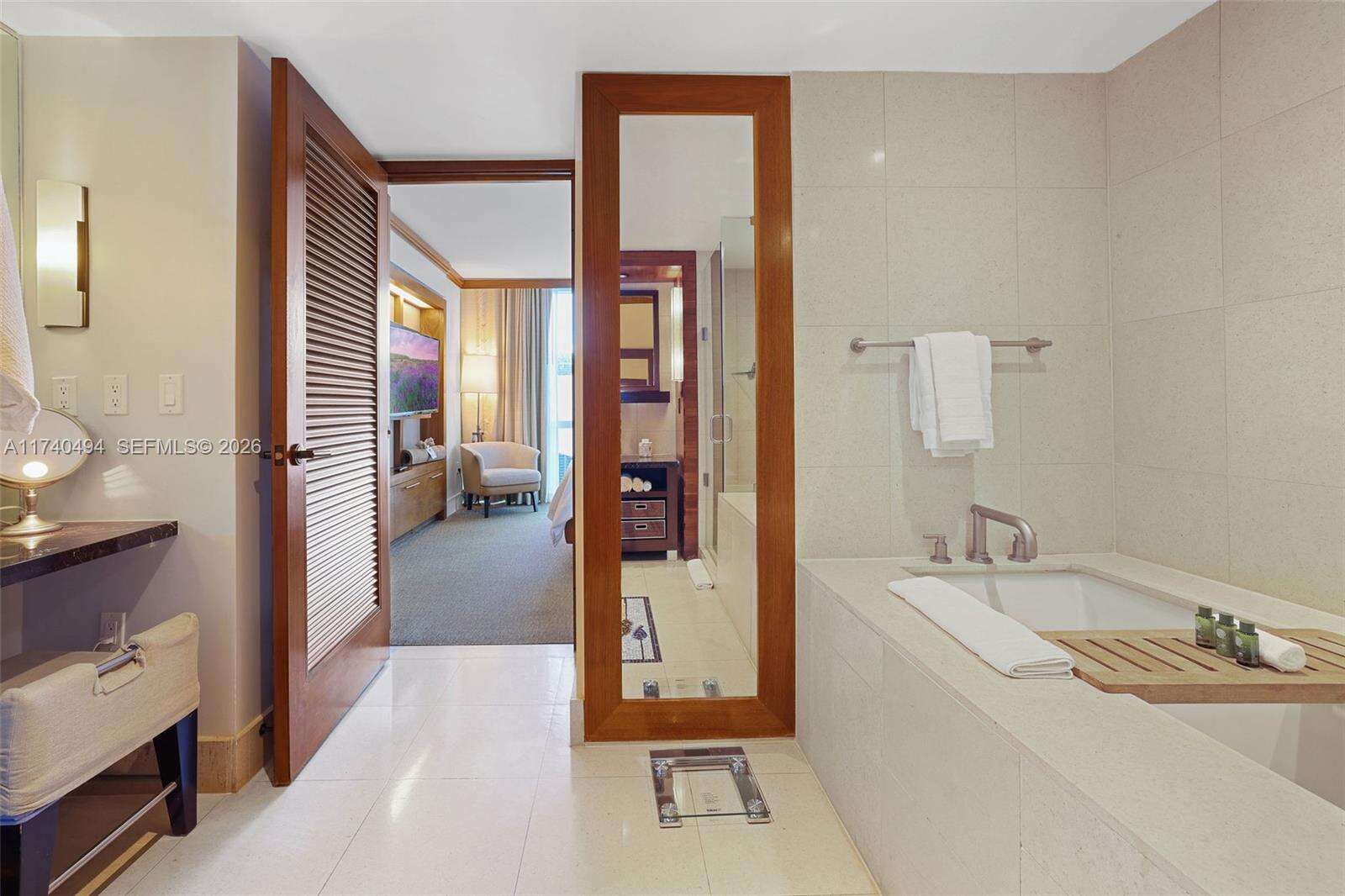 Central Carillon at 6801 Collins Ave, Miami Beach, FL 33141 - For Sale photo 23