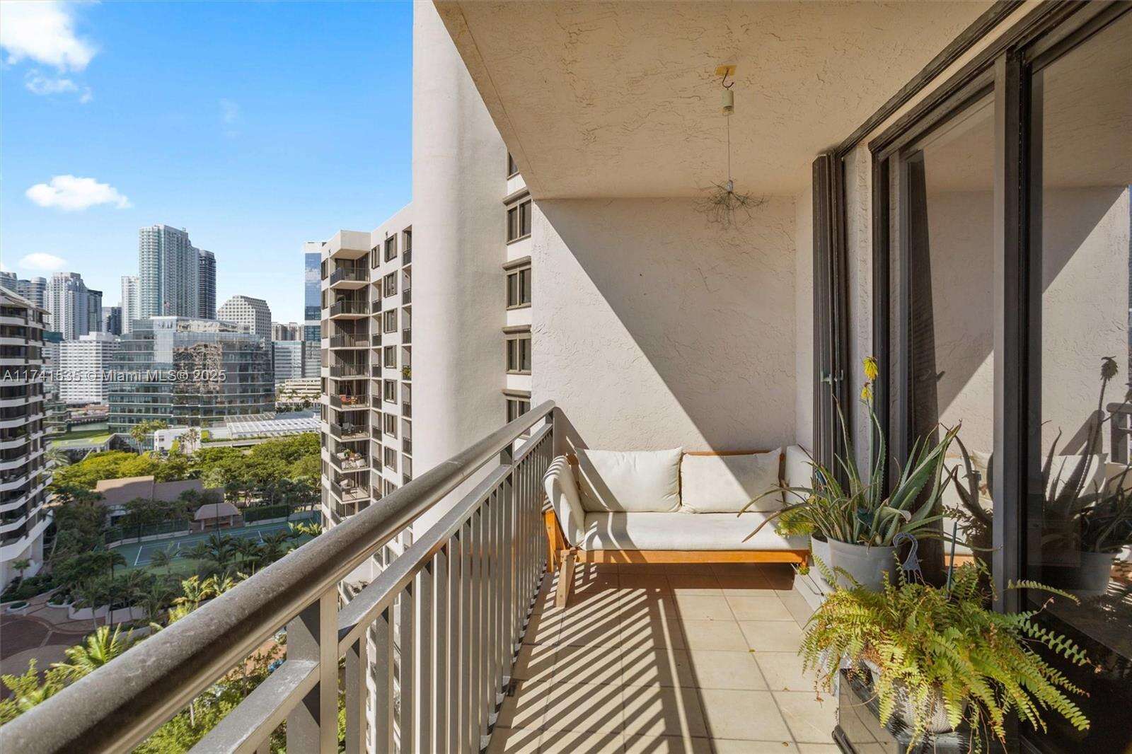 Brickell Key 2 at 540 Brickell Key Dr, Miami, FL 33131 - For Sale photo 15