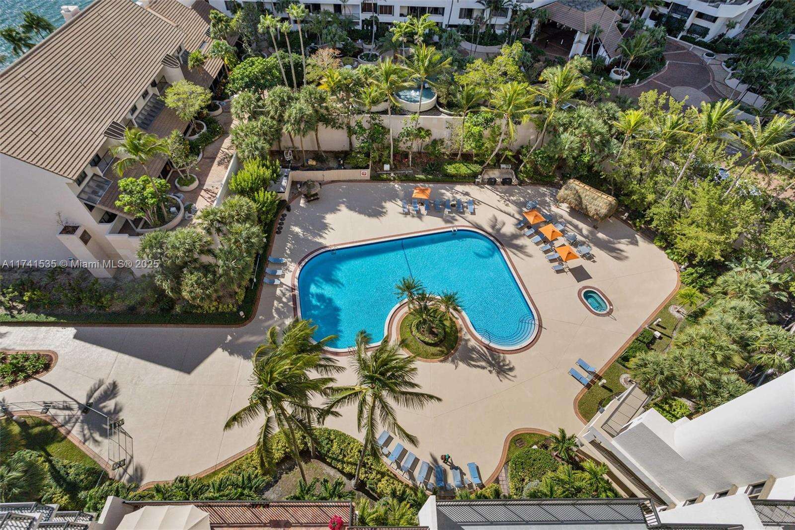 Brickell Key 2 at 540 Brickell Key Dr, Miami, FL 33131 - For Sale photo 18