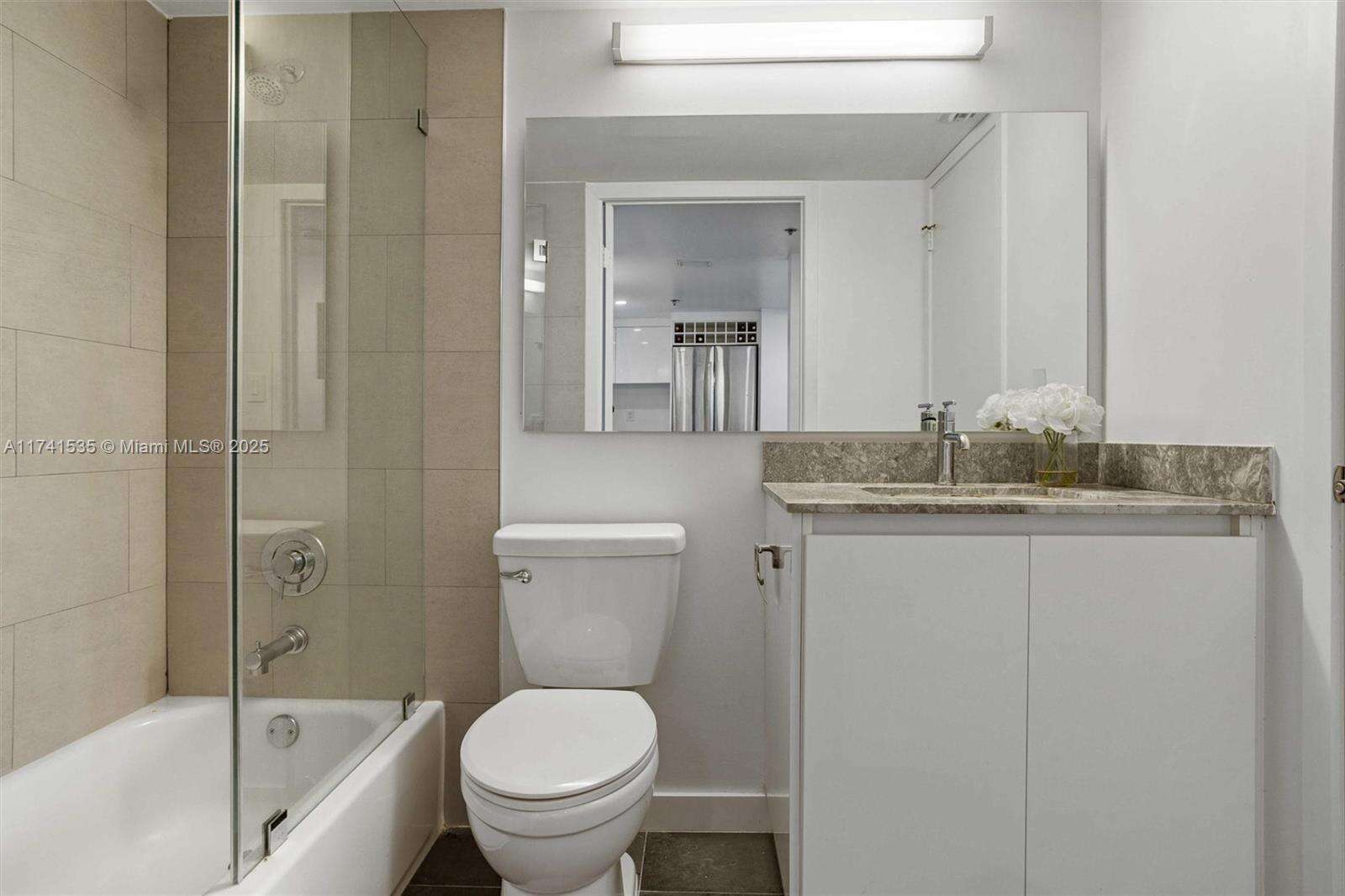 Brickell Key 2 at 540 Brickell Key Dr, Miami, FL 33131 - For Sale photo 23