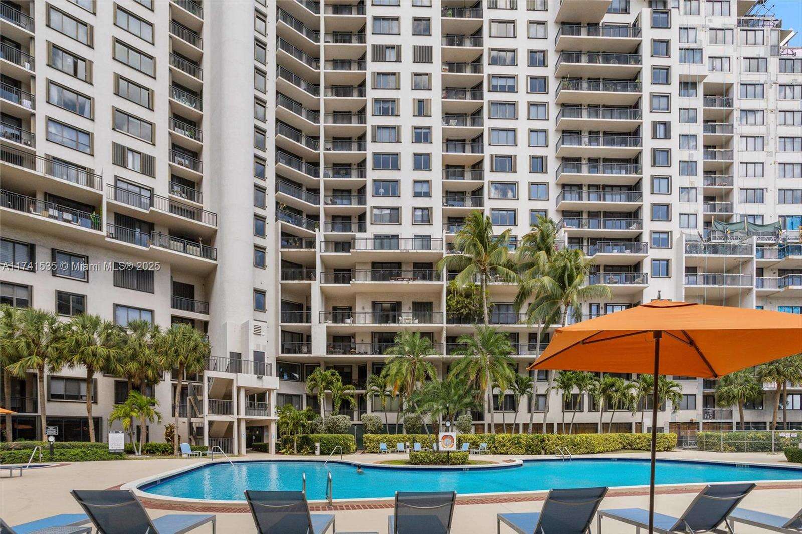 Brickell Key 2 at 540 Brickell Key Dr, Miami, FL 33131 - For Sale photo 32