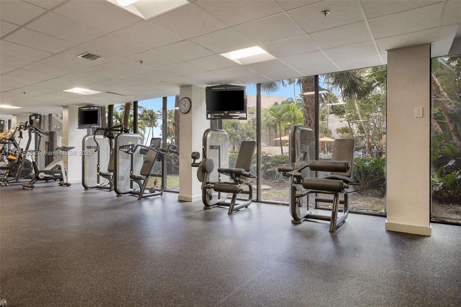 Brickell Key 2 at 540 Brickell Key Dr, Miami, FL 33131 - For Sale photo 35