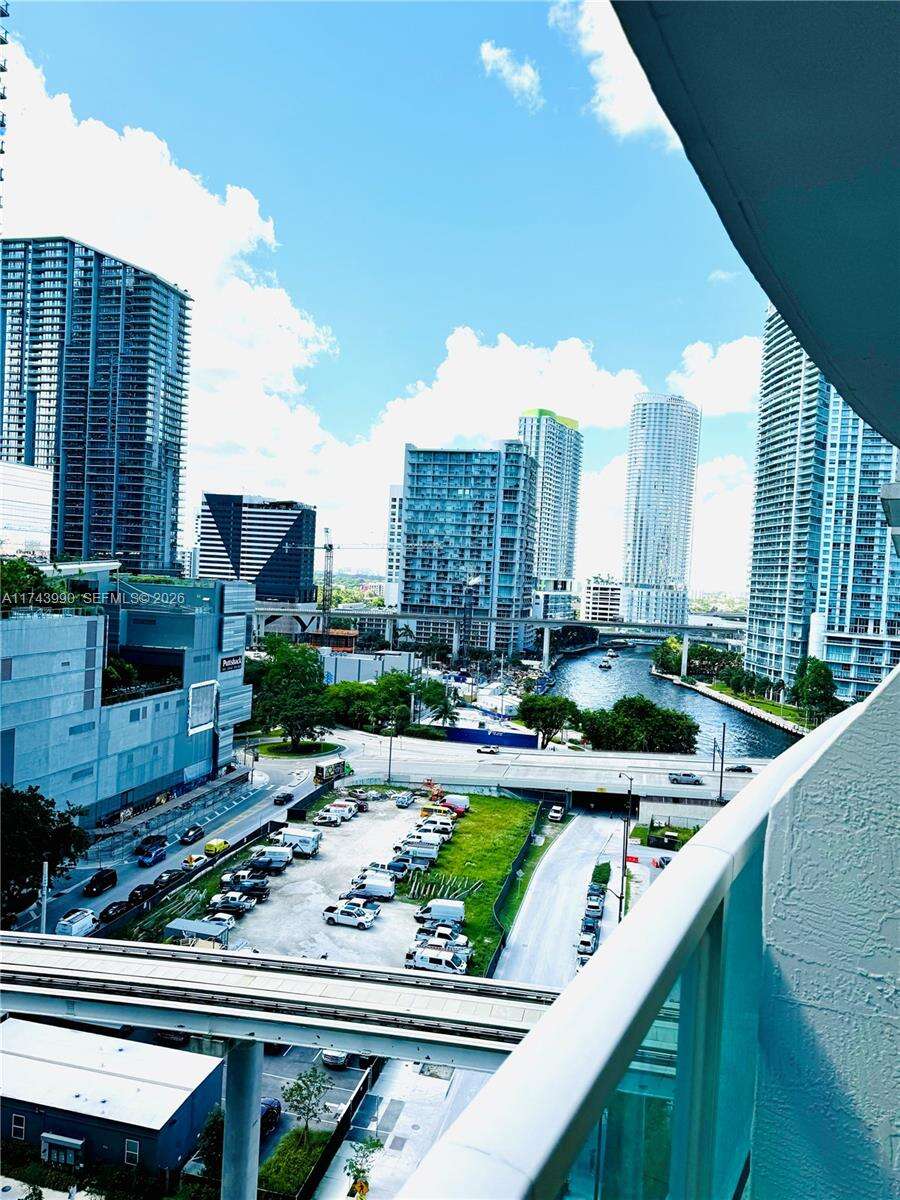 Brickell On The River at 41 5 St, Miami, FL 33131 - For Sale photo 1