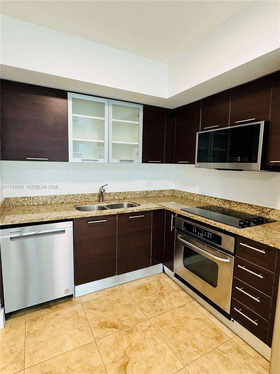 Brickell On The River at 41 5 St, Miami, FL 33131 - For Sale photo 13