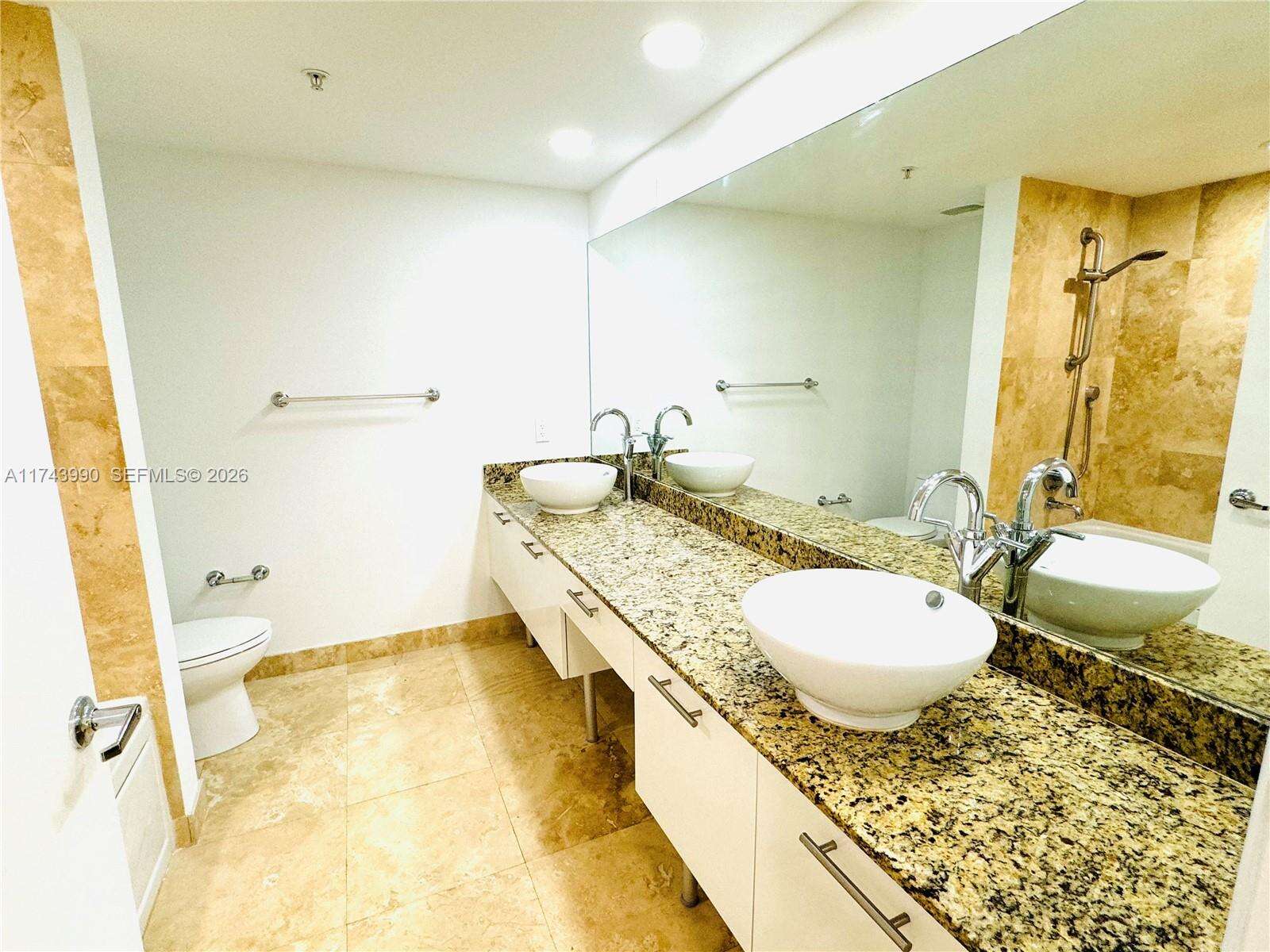 Brickell On The River at 41 5 St, Miami, FL 33131 - For Sale photo 27