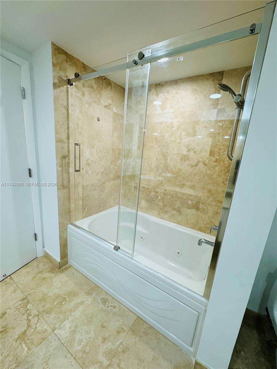 Brickell On The River at 41 5 St, Miami, FL 33131 - For Sale photo 29